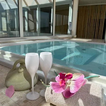 Hoteliere Natureva & מלון דירות