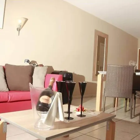 Ξενοδοχείο με διαμερίσματα Hoteliere Natureva & Agde