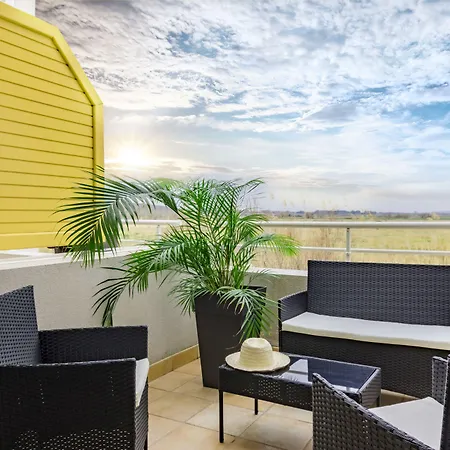 Hoteliere Natureva & Ξενοδοχείο με διαμερίσματα 4*