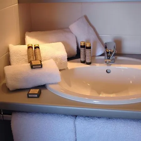 Hoteliere Natureva & אגדה