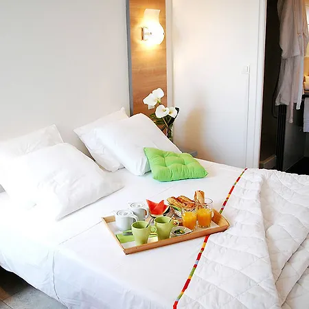 Hoteliere Natureva & Апарт-готель Агд