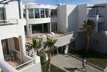 מלון דירות Hoteliere Natureva & 4*