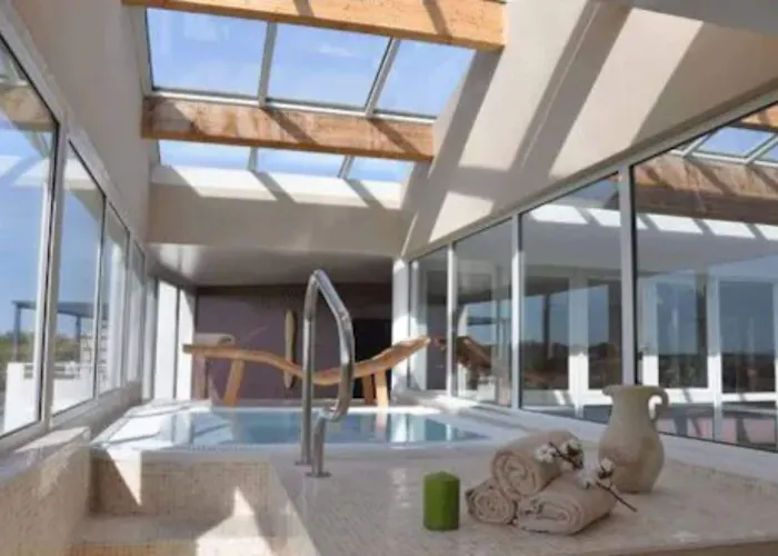 Résidence Hôtelière Natureva&spa 4*